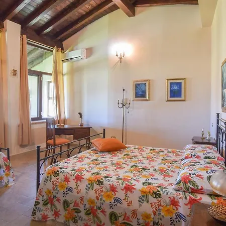 Holiday home Cozy In With Wifi Motta San Giovanni